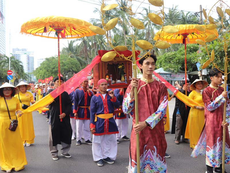 Khánh Hòa: Tổ chức lễ hội dân gian xứng tầm để thu hút du khách - Anh 3