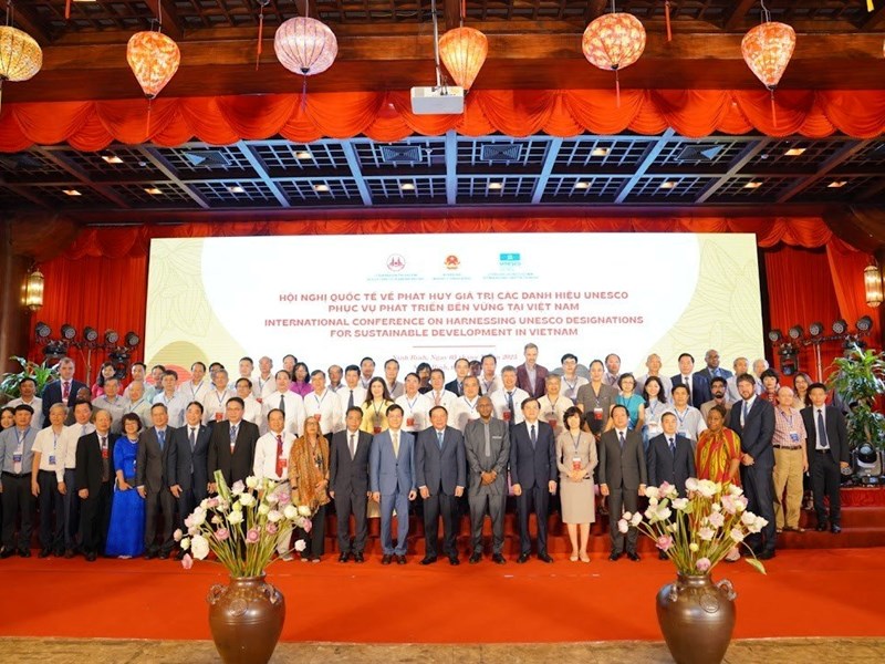 Bộ trưởng Nguyễn Văn Hùng: Việt Nam luôn mong muốn học hỏi kinh nghiệm phát huy giá trị các danh hiệu UNESCO để phát triển bền vững - Anh 2
