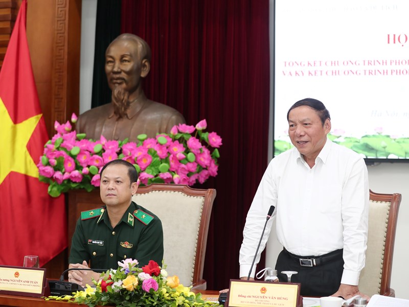 Bộ trưởng Nguyễn Văn Hùng: Khơi thông nguồn lực, phát triển văn hoá ở vùng sâu, vùng xa, biên giới, hải đảo và DTTS - Anh 1