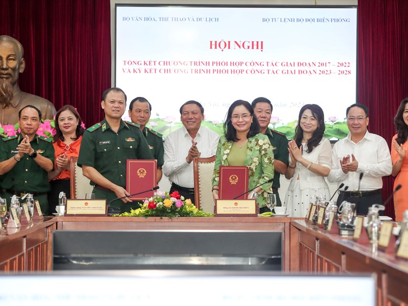 Bộ trưởng Nguyễn Văn Hùng: Khơi thông nguồn lực, phát triển văn hoá ở vùng sâu, vùng xa, biên giới, hải đảo và DTTS - Anh 5