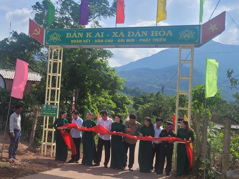 “Cổng chào vùng biên” gắn kết tình quân dân nơi biên giới - Anh 1