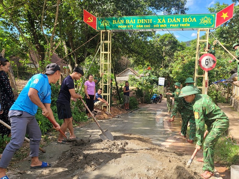 “Cổng chào vùng biên” gắn kết tình quân dân nơi biên giới - Anh 5