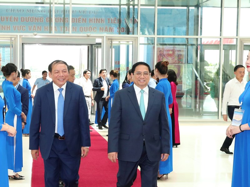 Thủ tướng Phạm Minh Chính dự Hội nghị Tuyên dương gương điển hình tiên tiến trong lĩnh vực văn hoá toàn quốc năm 2023 - Anh 1