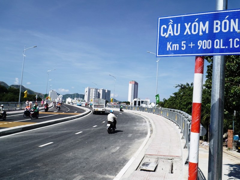 Chính thức thông xe cầu Xóm Bóng mới ở Nha Trang - Anh 1