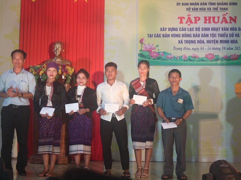 Bảo tồn và phát huy tinh hoa văn hoá của đồng bào DTTS ở Quảng Bình - Anh 3