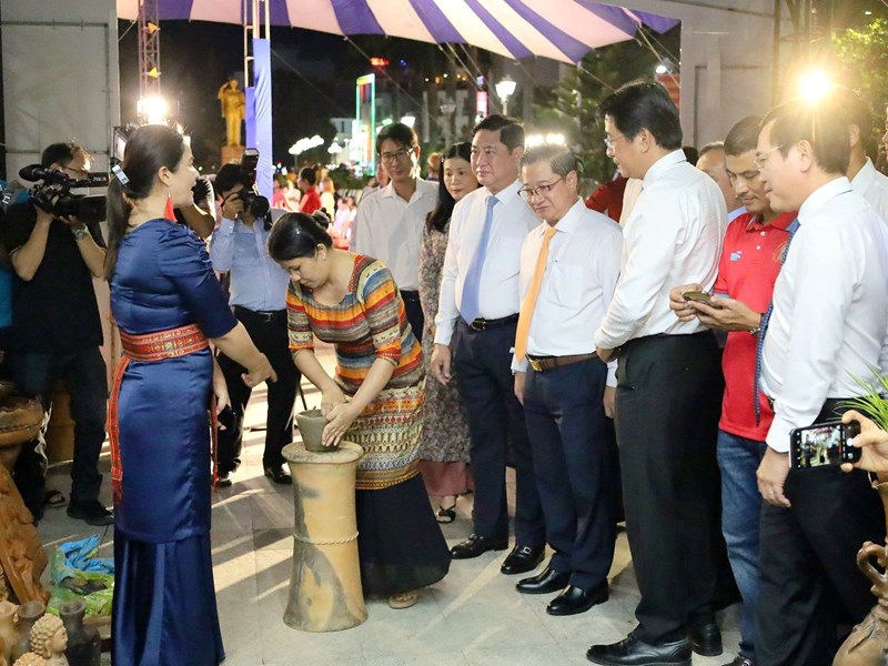 Ninh Thuận: Thu hút du khách bằng giá trị văn hoá độc đáo - Anh 2
