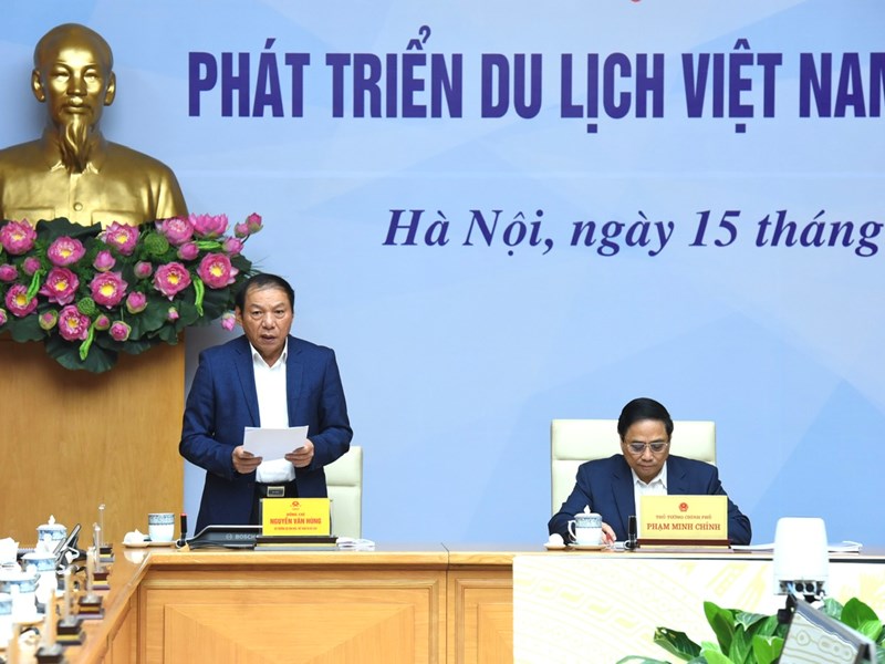 Bộ trưởng Nguyễn Văn Hùng: Năm đột phá để phục hồi và phát triển du lịch - Anh 1