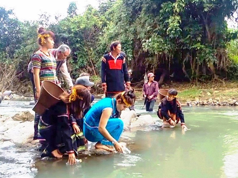 Phát triển du lịch thị xã Ninh Hòa (Khánh Hòa) - Bài 2: Bảo tồn văn hoá gắn với phát triển du lịch vùng đồng bào DTTS - Anh 1