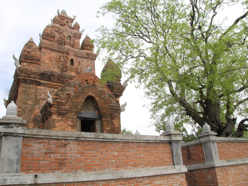 Khám phá tháp cổ Po Rome của đồng bào Chăm Ninh Thuận - Anh 4