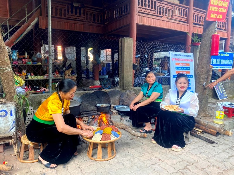 Đưa Mường Lay thành một trong những trung tâm du lịch trọng điểm của tỉnh Điện Biên - Anh 5