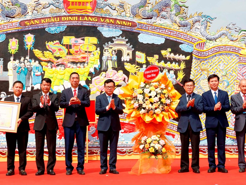 Quảng Ninh đón nhận Di sản văn hóa phi vật thể quốc gia và khai mạc Lễ hội đình Vạn Ninh - Anh 2