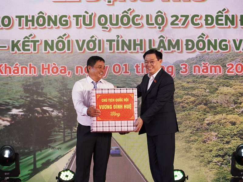 Chủ tịch Quốc hội dự lễ động thổ tuyến đường nối Khánh Hòa, Ninh Thuận, Lâm Đồng - Anh 2