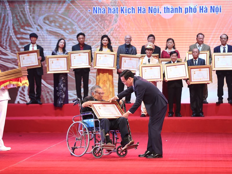 Toàn văn phát biểu của Chủ tịch nước tại Lễ trao tặng danh hiệu Nghệ sĩ Nhân dân, Nghệ sĩ Ưu tú lần thứ 10 - Anh 2