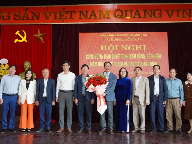 Quảng Bình: Điều động Bí thư Huyện ủy Quảng Trạch bổ nhiệm làm Giám đốc Sở Kế hoạch và Đầu tư - Anh 4