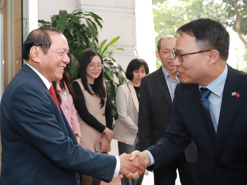 Bộ trưởng Nguyễn Văn Hùng: Nỗ lực nâng tầm quan hệ hợp tác VHTTDL Việt Nam – Hàn Quốc - Anh 1