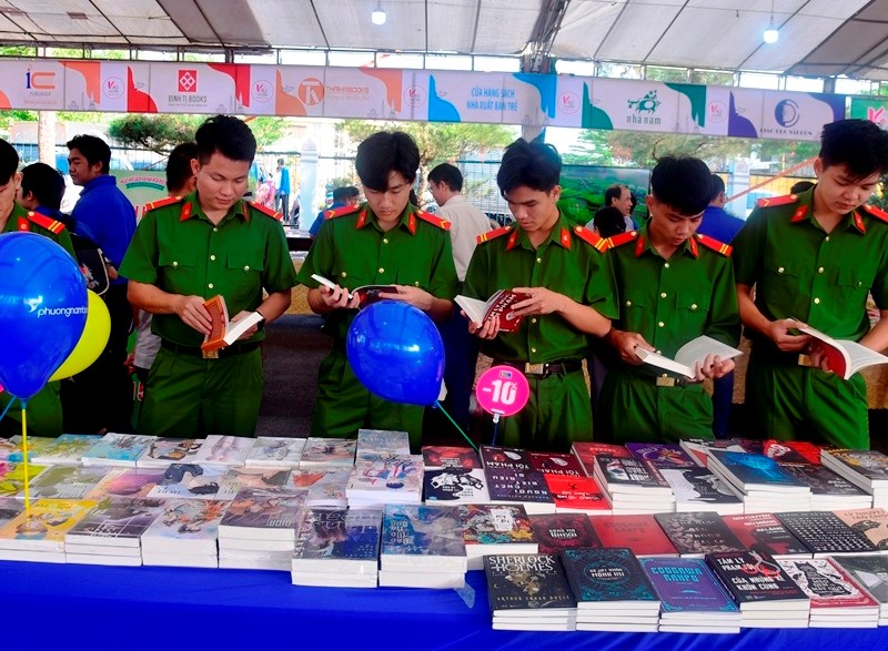 Khai mạc Ngày hội Sách và Văn hóa đọc tỉnh Đắk Nông - Anh 4