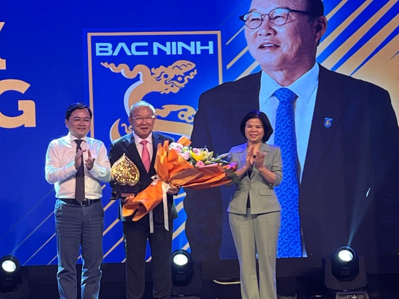 Ông Park Hang Seo chính thức trở thành cố vấn cấp cao của đội tuyển bóng đá Bắc Ninh FC - Anh 1