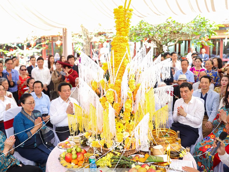 Đại sứ quán Lào tổ chức đón Tết cổ truyền Bunpimay tại Hà Nội - Anh 3