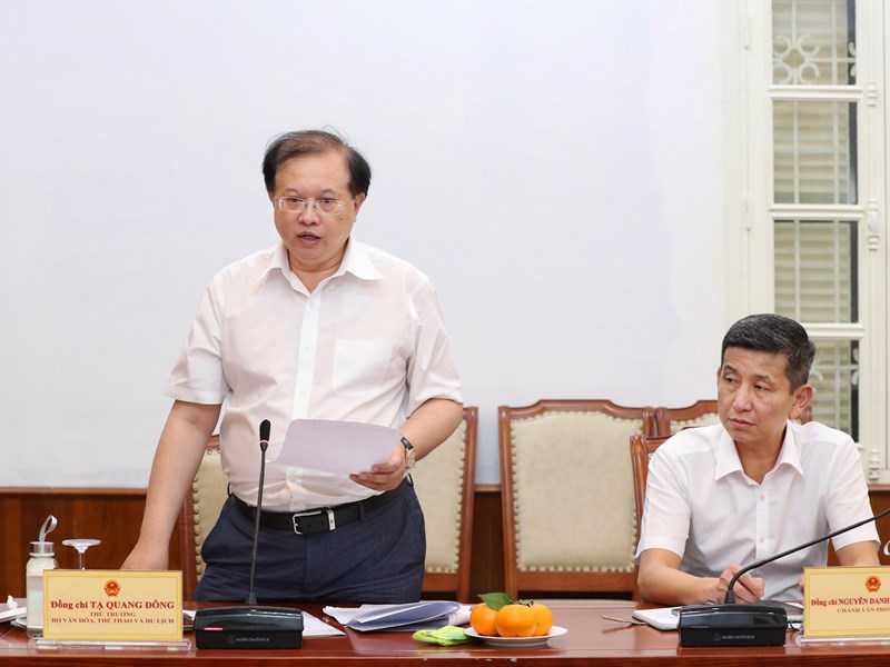 Bộ trưởng Nguyễn Văn Hùng: Thừa Thiên Huế cần xác định rõ các sản phẩm du lịch đặc trưng để hấp dẫn du khách - Anh 3