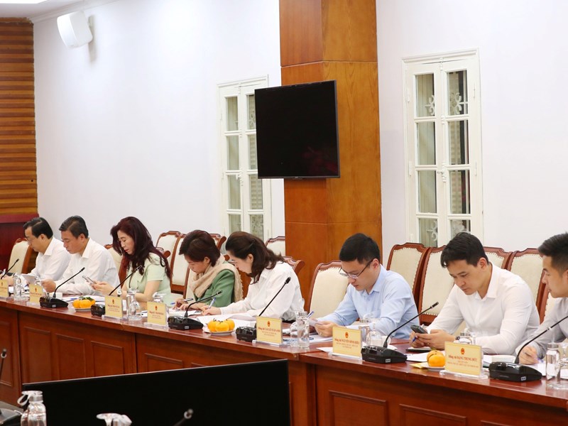Bộ trưởng Nguyễn Văn Hùng: Thừa Thiên Huế cần xác định rõ các sản phẩm du lịch đặc trưng để hấp dẫn du khách - Anh 12