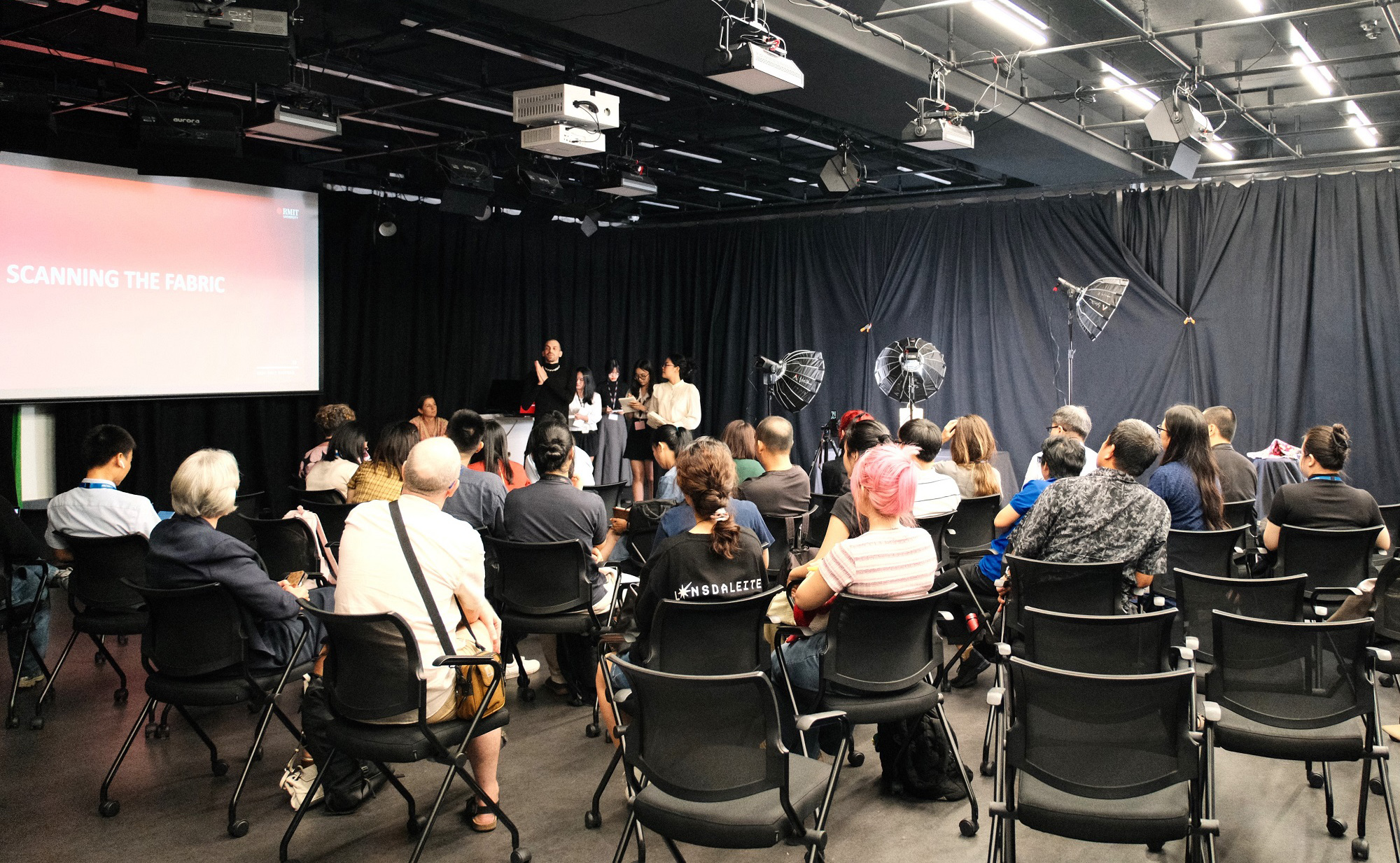 ការរស់ឡើងវិញនូវបេតិកភណ្ឌវប្បធម៌ជាមួយនឹងបច្ចេកវិទ្យា 3D កម្រិតខ្ពស់ - រូបថត ១