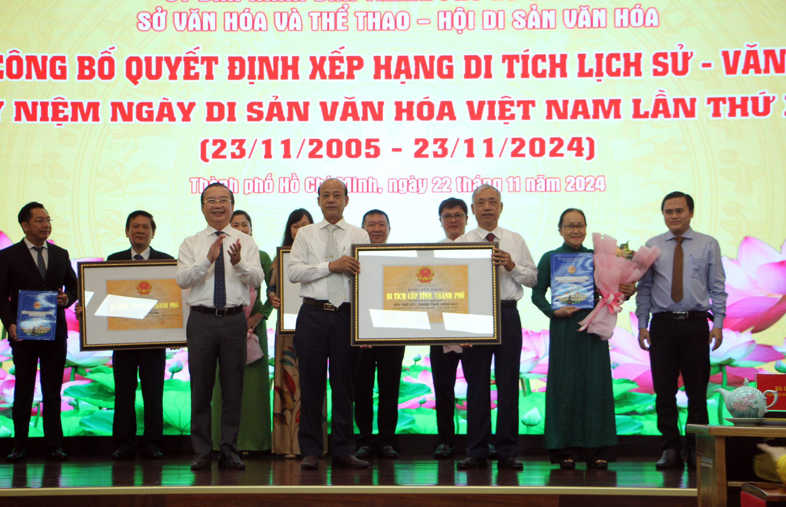 ទីក្រុងហូជីមិញ ប្រគល់វិញ្ញាបនបត្រចំណាត់ថ្នាក់ដល់វត្ថុបុរាណស្ថាបត្យកម្ម និងសិល្បៈចំនួន ៥ - រូបថត ៣