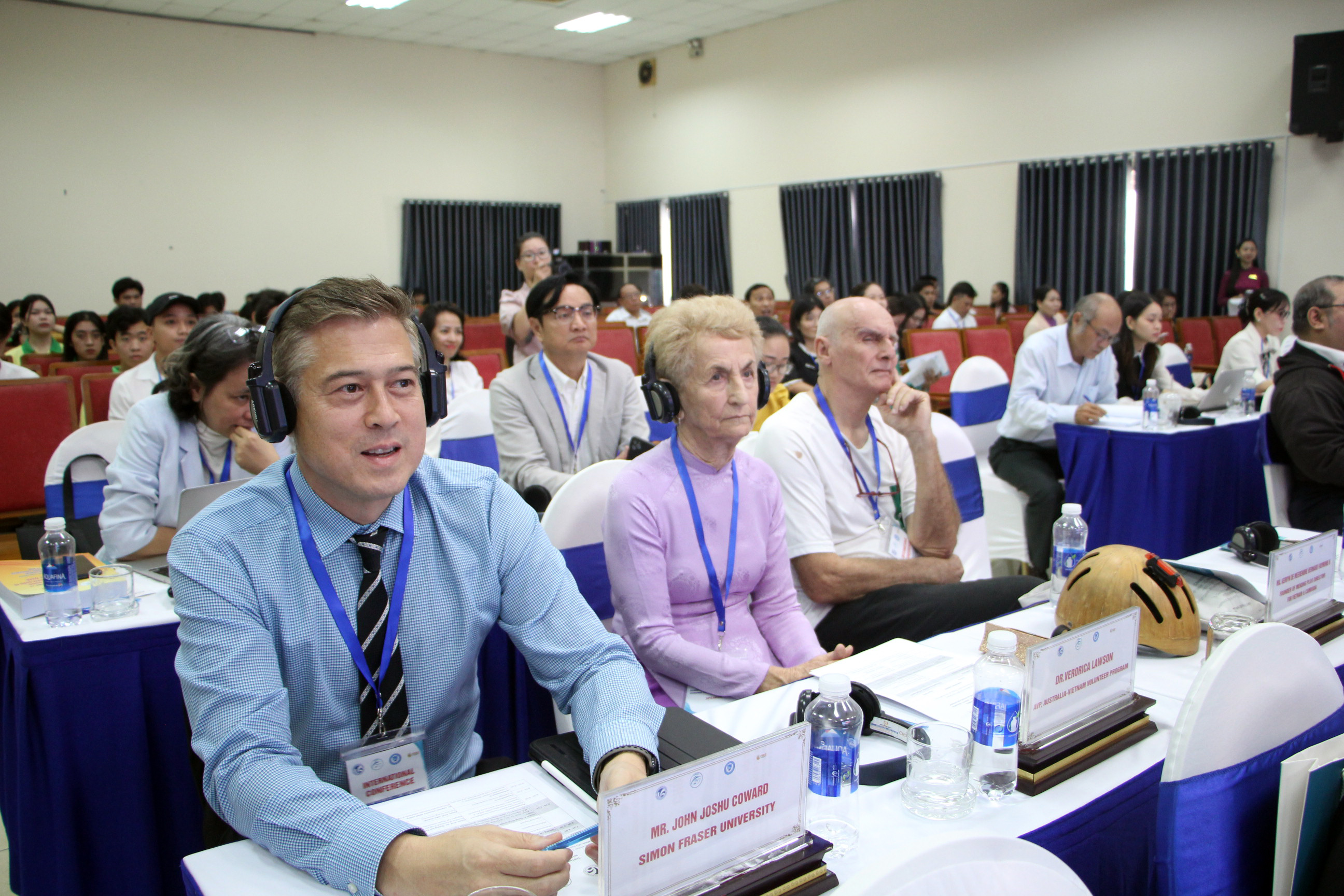 Các đại biểu quốc tế