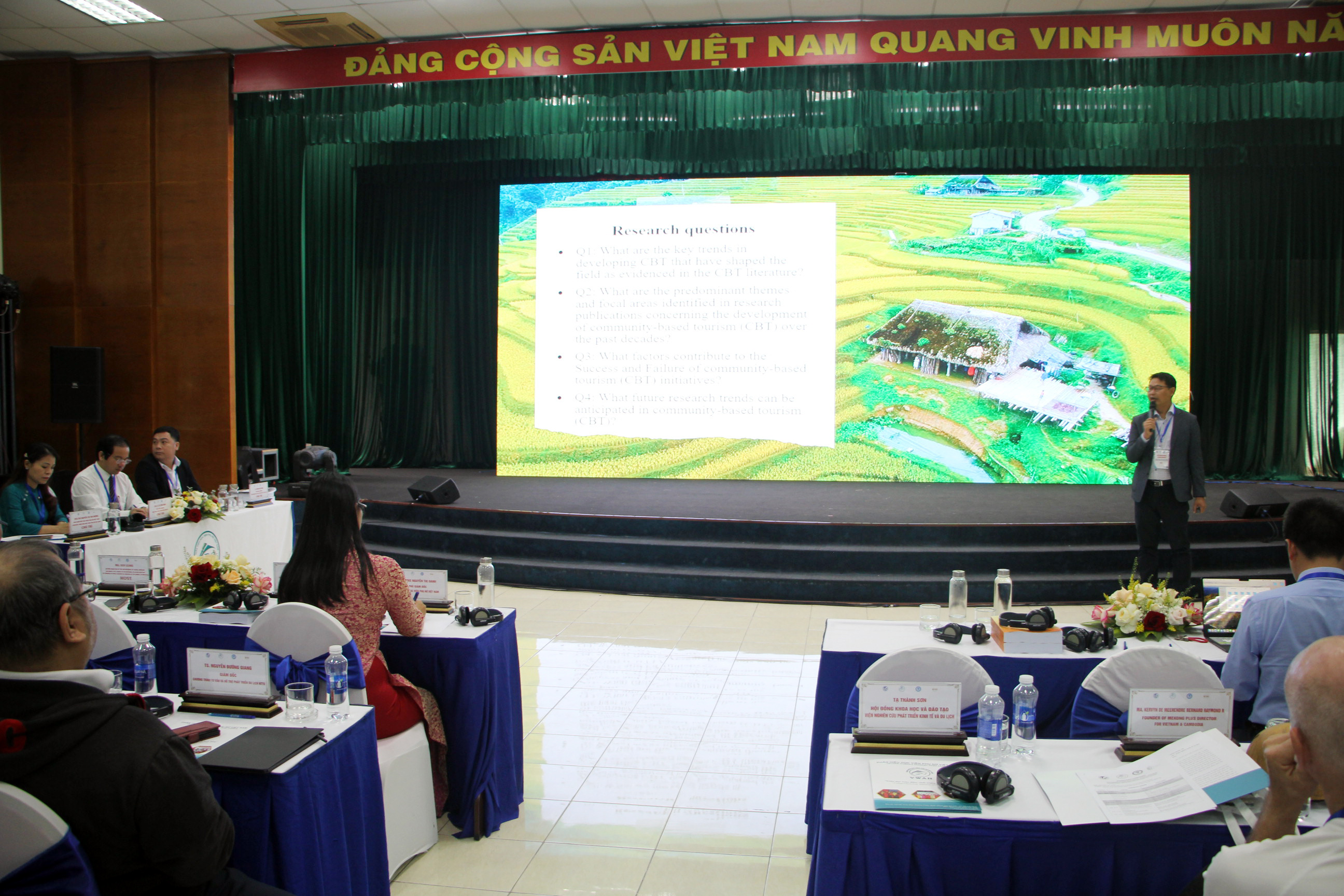 Chuyên gia chia sẻ về du lịch cộng đồng tại hội thảo