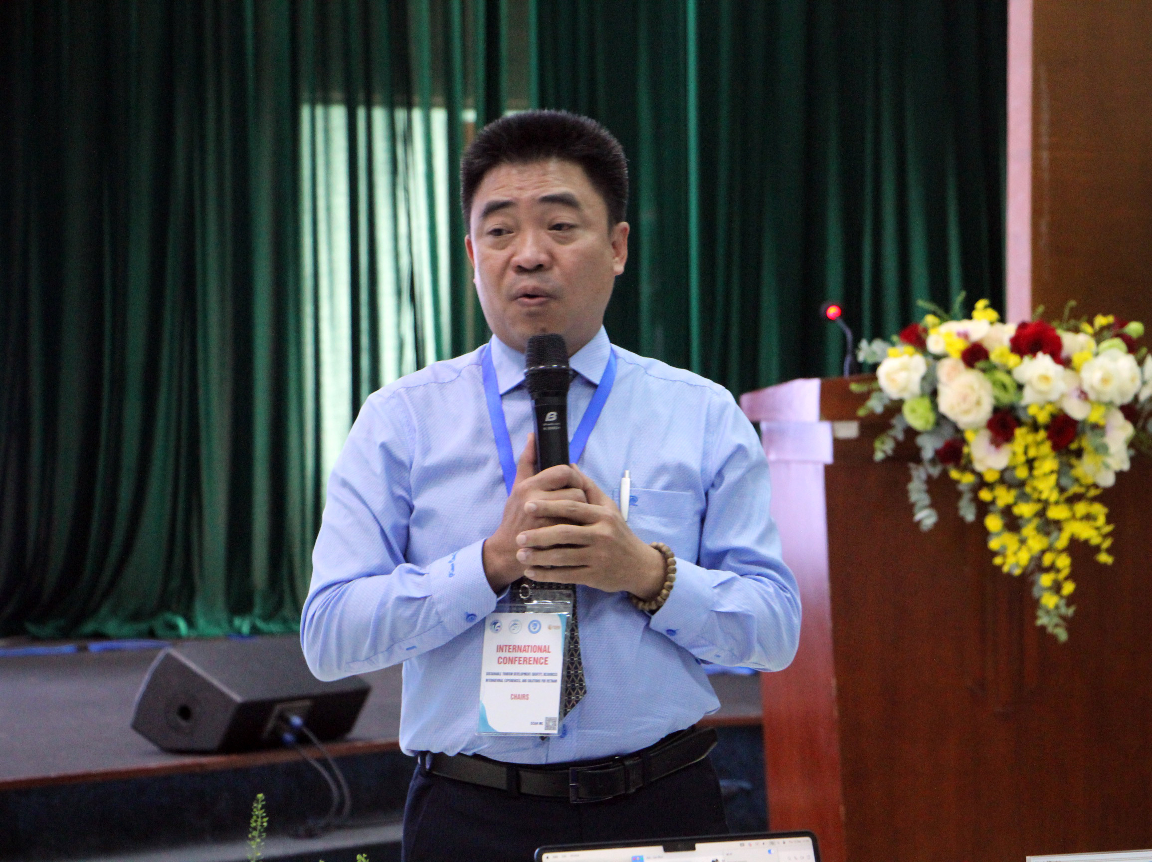 PGS.TS Lâm Nhân cho rằng lo ngại việc phát triển du lịch còn thiếu tính bền vững