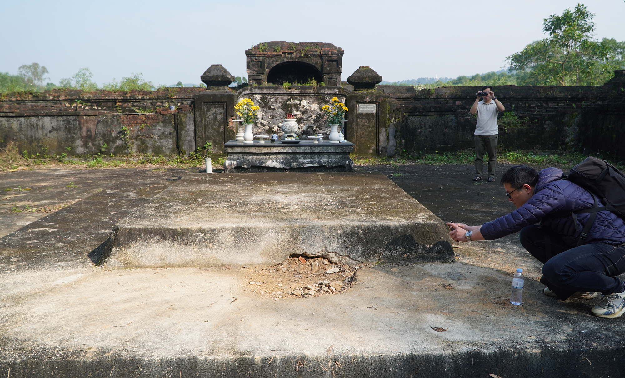 អាជ្ញាធរបានរកឃើញថាផ្នូររបស់ព្រះអម្ចាស់ ង្វៀន ភុក ឃោត ត្រូវបានគេលួច - រូបថតទី 1