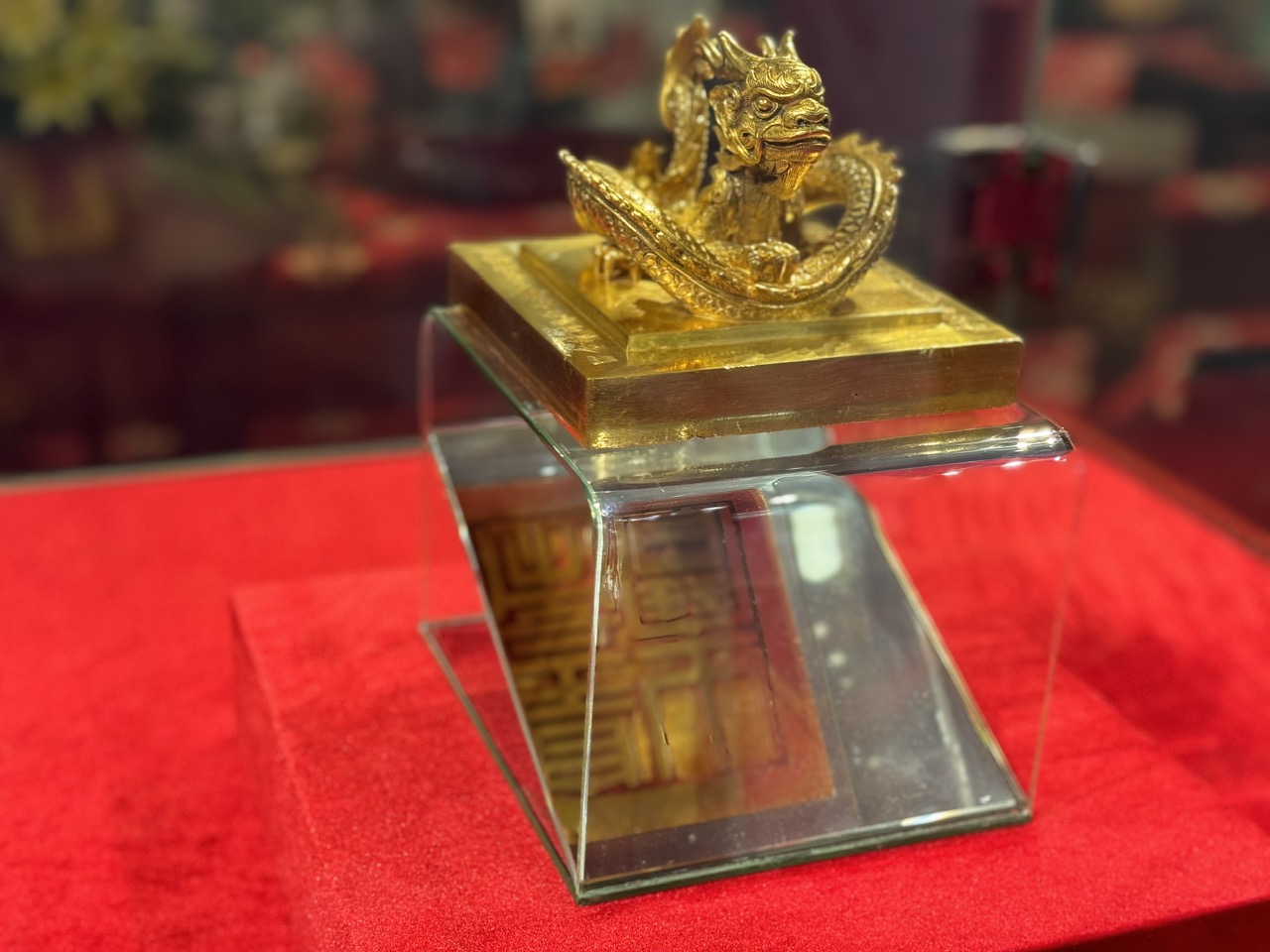 Se propone que el sello dorado