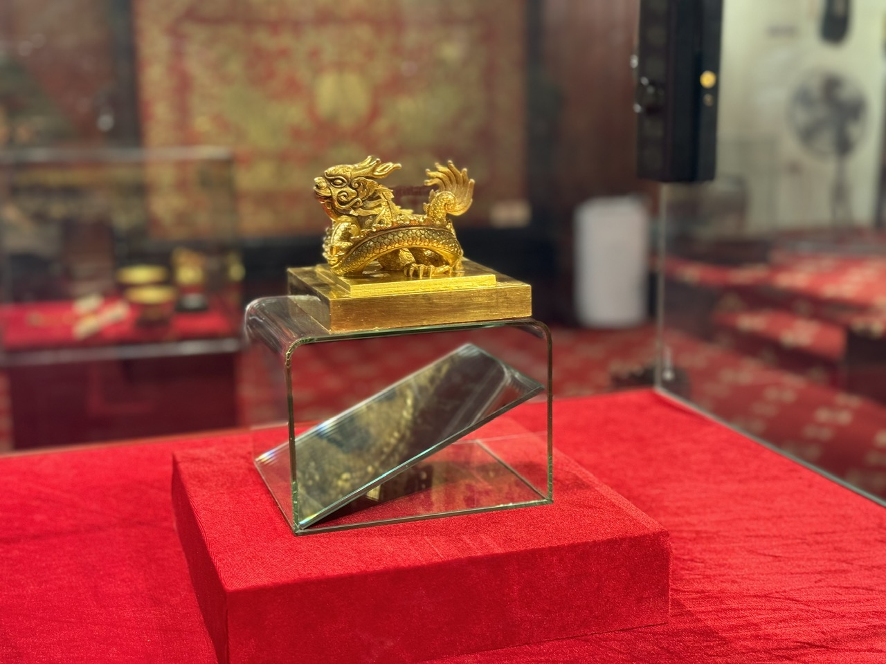 Se propone que el sello dorado