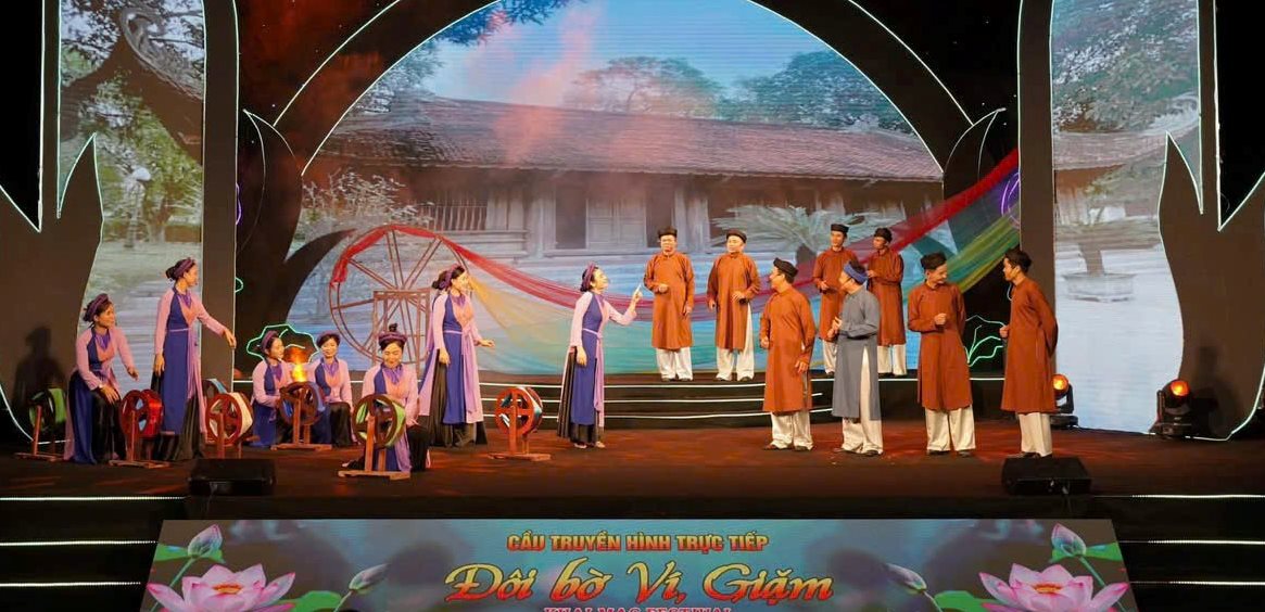 Sestřih televizního uměleckého pořadu „Dva břehy Vi, Giam“ – foto 5