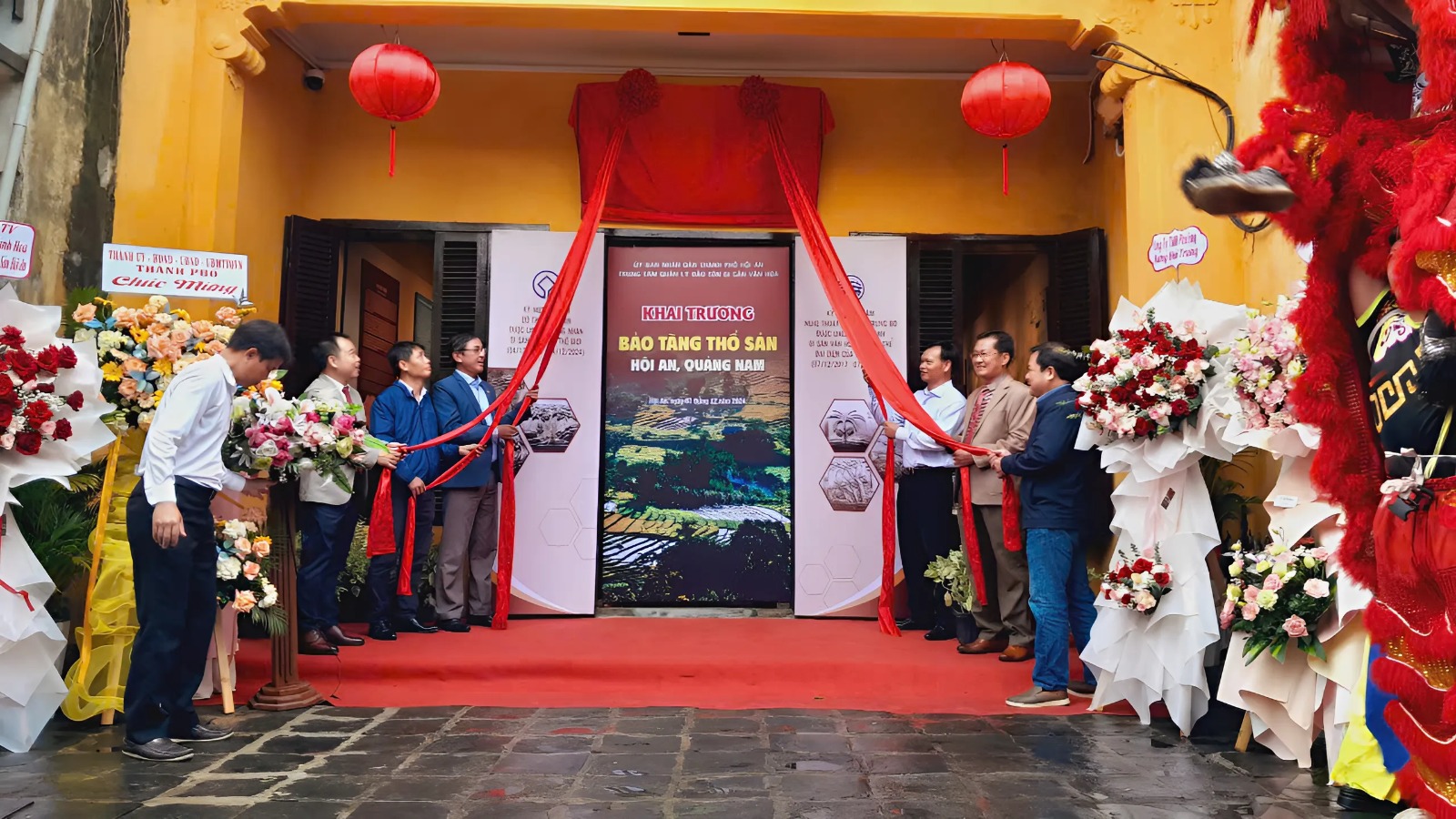 ព្រឹត្តិការណ៍ពិសេសដើម្បីអបអរសាទរខួបលើកទី 25 នៃទីក្រុងបុរាណ Hoi An ត្រូវបានទទួលស្គាល់ជាបេតិកភណ្ឌវប្បធម៌ពិភពលោក - រូបថត 6