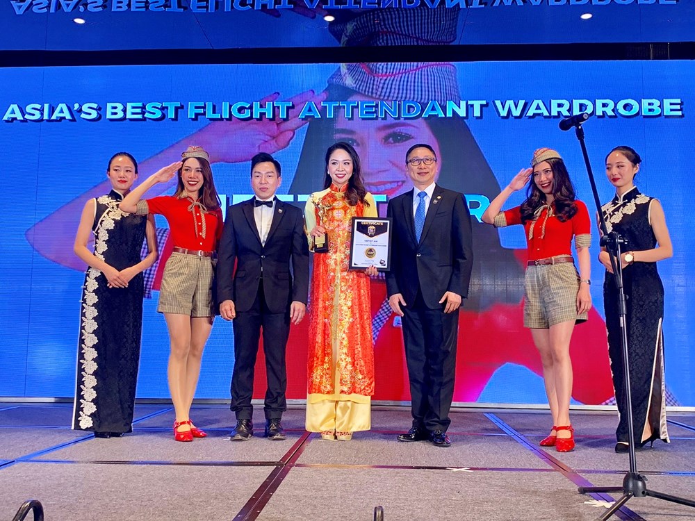 Vietjet được vinh danh “Đồng phục tiếp viên đẹp nhất châu Á” 2018 - ảnh 8