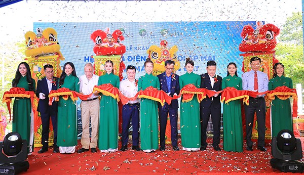 Tây Ninh: Đưa vào khai thác thương mại hai dự án năng lượng mặt trời áp mái - ảnh 1