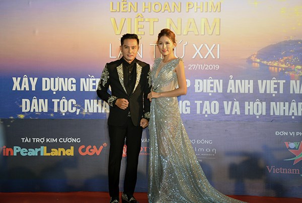 Đông đảo nghệ sĩ hội tụ tại bế mạc Liên hoan phim Việt Nam lần thứ XXI - ảnh 9