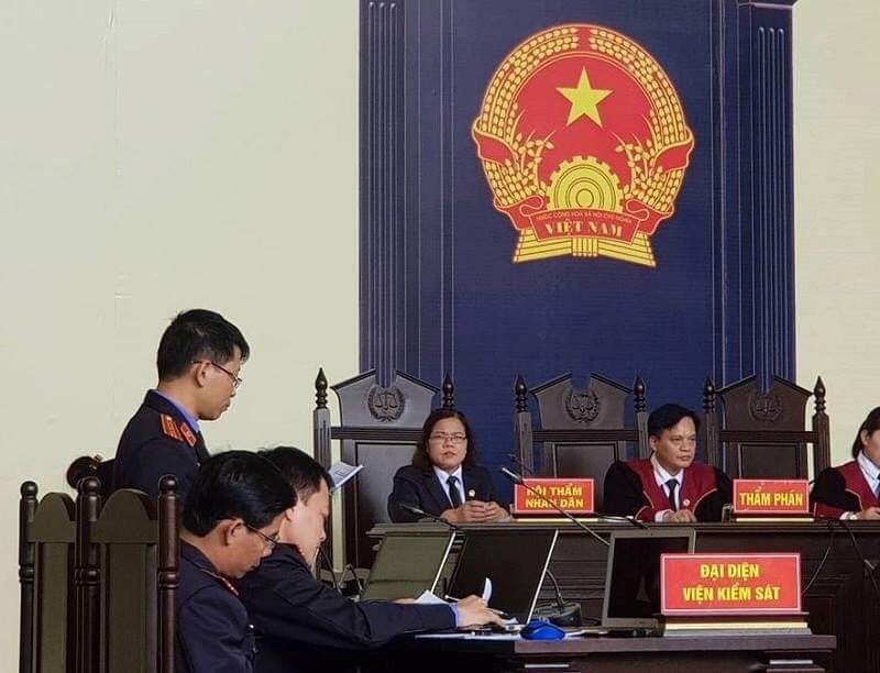 Xét xử vụ án đánh bạc nghìn tỉ: Nguyễn Thanh Hóa bị đề nghị từ 7 năm 6 tháng đến 8 năm tù - ảnh 1