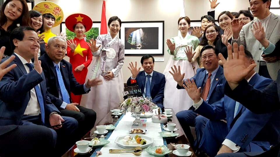 Khai trương Văn phòng Xúc tiến Du lịch Việt Nam tại Hàn Quốc - ảnh 5