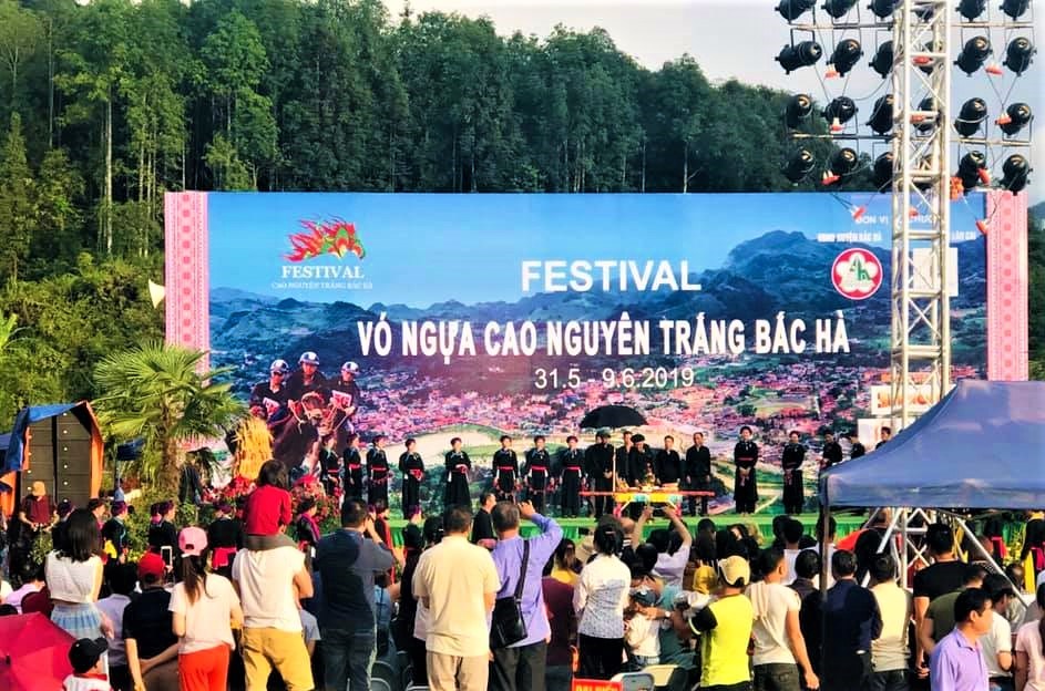 Festival Cao nguyên trắng Bắc Hà 2019: Tưởng “vỡ trận” mà lại rất thú vị - ảnh 6