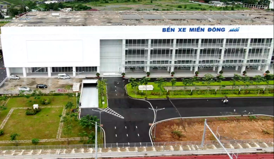 Bến xe lớn nhất Việt Nam chính thức hoạt động vào ngày 10.10 - ảnh 1