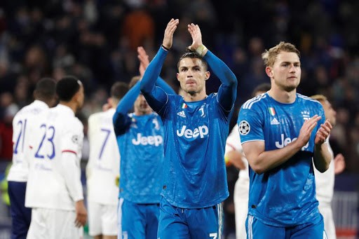 Ronaldo và đồng đội chịu “mất tiền” vì dịch Covid-19 - ảnh 1