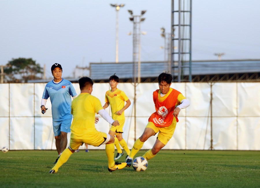 U23 Việt Nam tích cực chuẩn bị cho trận gặp U23 UAE - ảnh 3