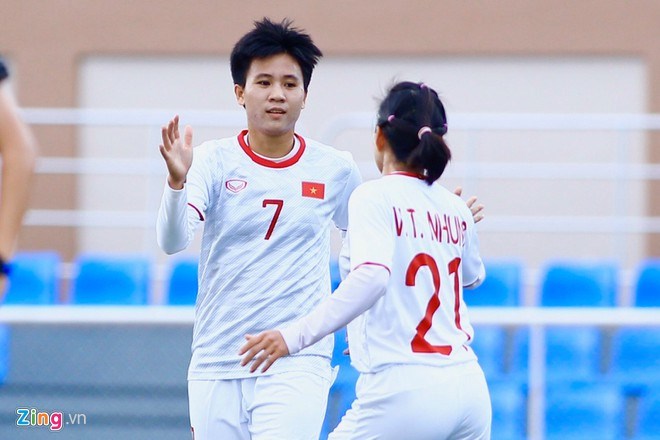 Thắng đậm Indonesia, nữ Việt Nam vào bán kết SEA Games 30 - ảnh 1