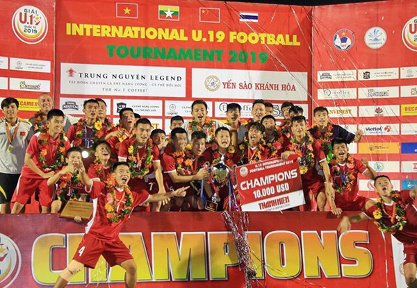 Tiếp tục thắng Thái Lan, U19 Việt Nam lên ngôi vô địch - ảnh 1