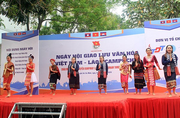 Ngày hội giao lưu văn hóa Việt Nam - Lào - Campuchia - ảnh 8