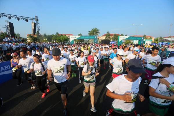 Hơn 4.000 VĐV tham gia giải Mekong Delta Marathon Hậu Giang - ảnh 1