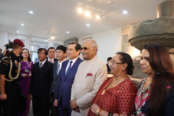 Tổng thống Ấn Độ tham quan Bảo tàng Điêu khắc Chăm Đà Nẵng - ảnh 1