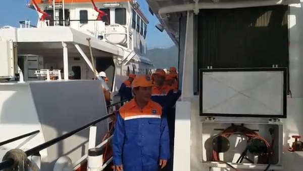 Đà Nẵng: Cứu nạn 08 thuyền viên trên vùng biển Thừa Thiên Huế - ảnh 3