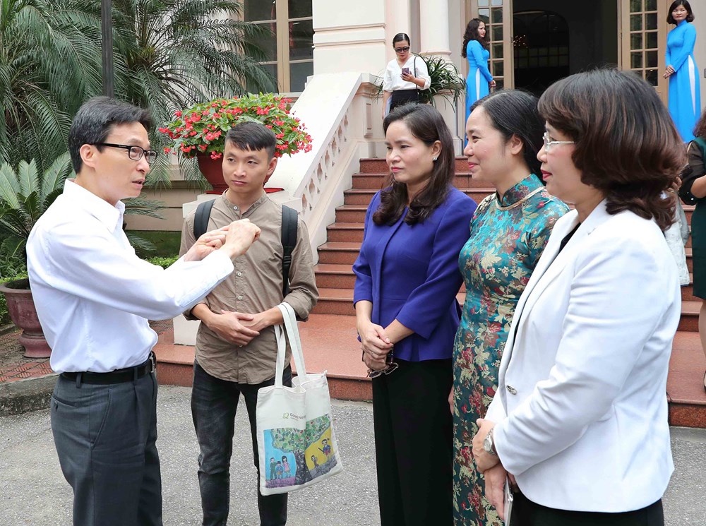 Phó Thủ tướng Vũ Đức Đam: Đưa thách thức thành cơ hội cho thư viện Việt Nam - ảnh 5